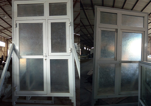 新巴尔虎右化工厂泄爆窗