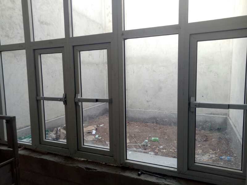 新巴尔虎右工业泄爆窗