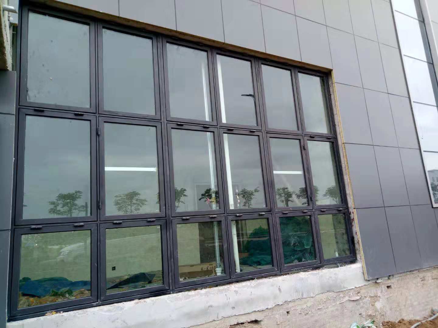 新巴尔虎右A型泄爆窗