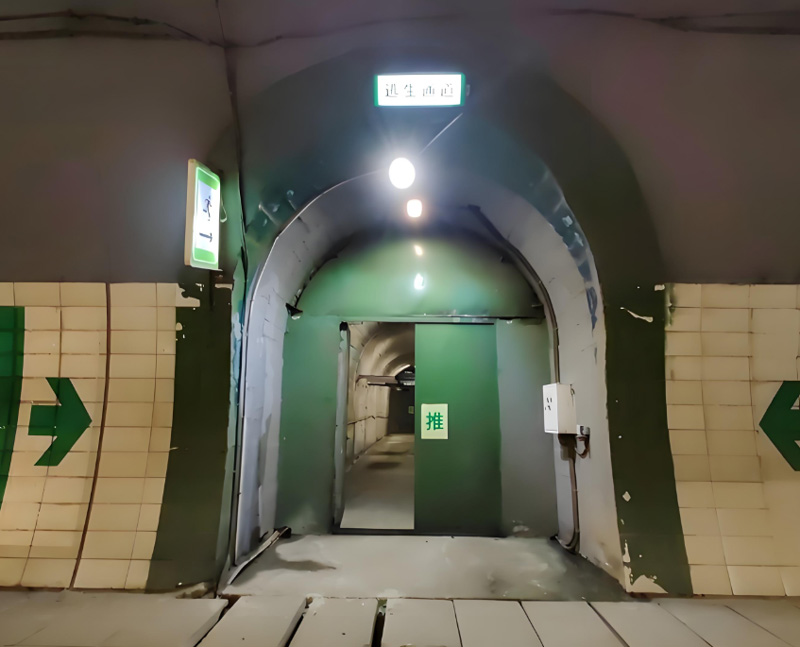 新巴尔虎右铁路隧道防护门