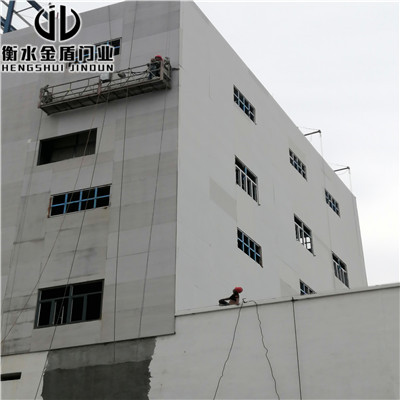 新巴尔虎右成记药业轻质泄爆墙安装现场