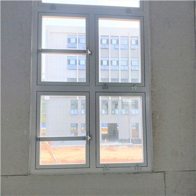 新巴尔虎右中控室泄爆窗